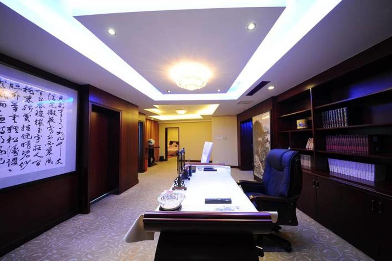 Grand Soluxe Hotel Huangshan Bagian luar foto